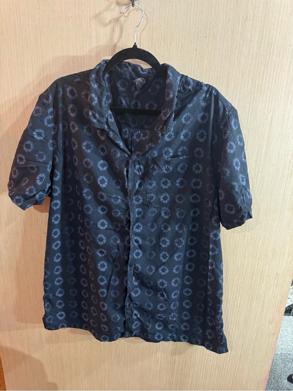 Mountain Hardwear Men's Navy Print Short-Sleeve Button-Up Shirt Size XL